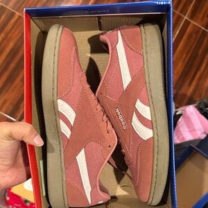 Reebok Muave and Cream Shoes